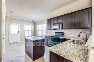 512 Cheyenne Dr in Aubrey, TX - Building Photo - Building Photo