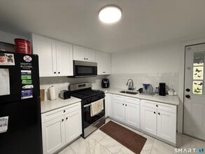 211 Palmer St Ext in Norwich, CT - Building Photo - Building Photo