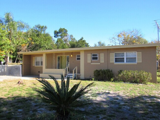 property at 1253 Emeralda Rd