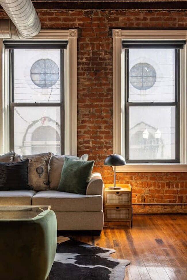 100 E 13th St in Cincinnati, OH - Building Photo - Building Photo