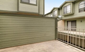 1340 Mayflower Ave in Monrovia, CA - Building Photo - Building Photo