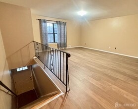 222 Orlando St in Edison, NJ - Building Photo - Building Photo