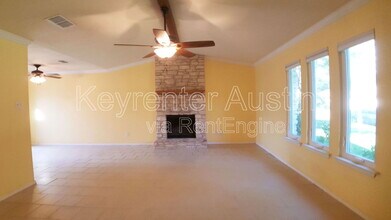 11212 Slippery Elm Trail in Austin, TX - Building Photo - Building Photo