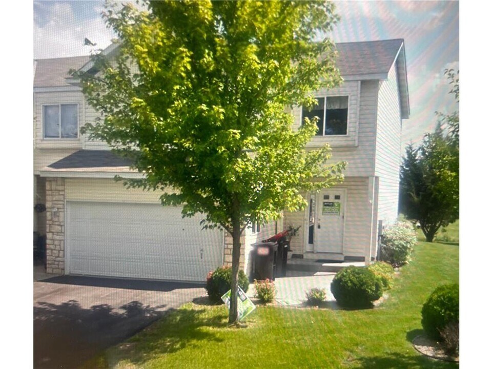 700 Bradbury Cir in Jordan, MN - Building Photo