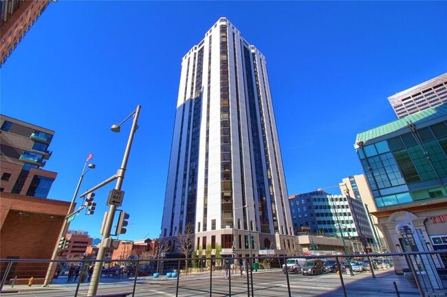 1625 Larimer St, Unit 1204 in Denver, CO - Building Photo - Building Photo