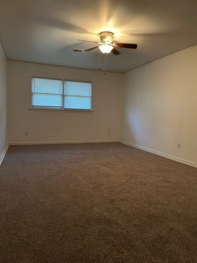 3737 Hunting Creek Rd in Montgomery, AL - Foto de edificio - Building Photo