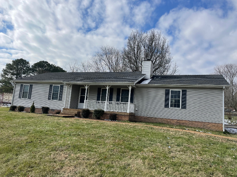 1404 Bradshaw Dr in Columbia, TN - Building Photo