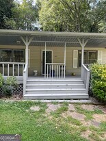 217 Linda Ln SE in Mableton, GA - Building Photo