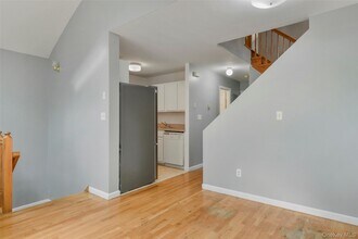 3546 Huguenot Ave in Bronx, NY - Building Photo - Building Photo