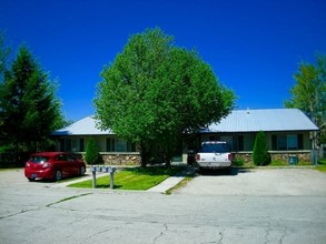 820 Parker Ave in Hamilton, MT - Building Photo - Building Photo