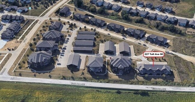 227 Taft Ave SE in Iowa City, IA - Building Photo - Building Photo