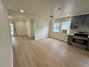 415 Wallace Ave, Unit 1 in Vallejo, CA - Foto de edificio - Building Photo