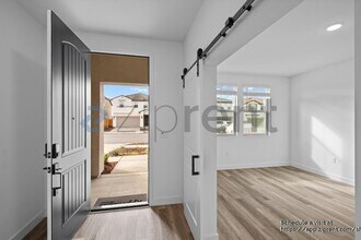 365 Gold Coast Rd in Lathrop, CA - Building Photo - Building Photo