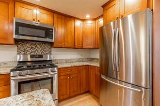 227 Hurley St, Unit 1 in Cambridge, MA - Building Photo - Building Photo