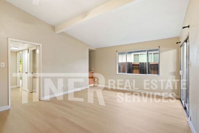 4911 Douvan Ct in Carmichael, CA - Building Photo - Building Photo