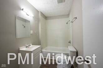 2932 N Dearborn St in Indianapolis, IN - Building Photo - Building Photo