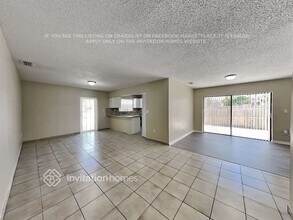 13203 SW 40th Terrace in Miami, FL - Foto de edificio - Building Photo