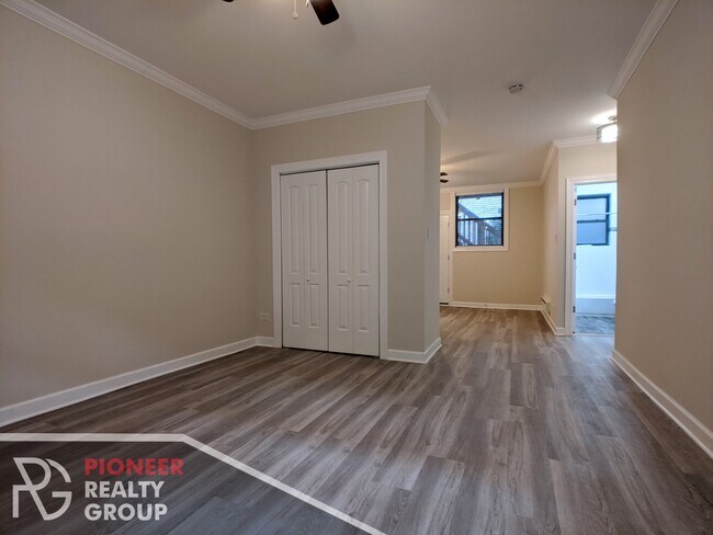 722 W Roscoe St, Unit 726-1N