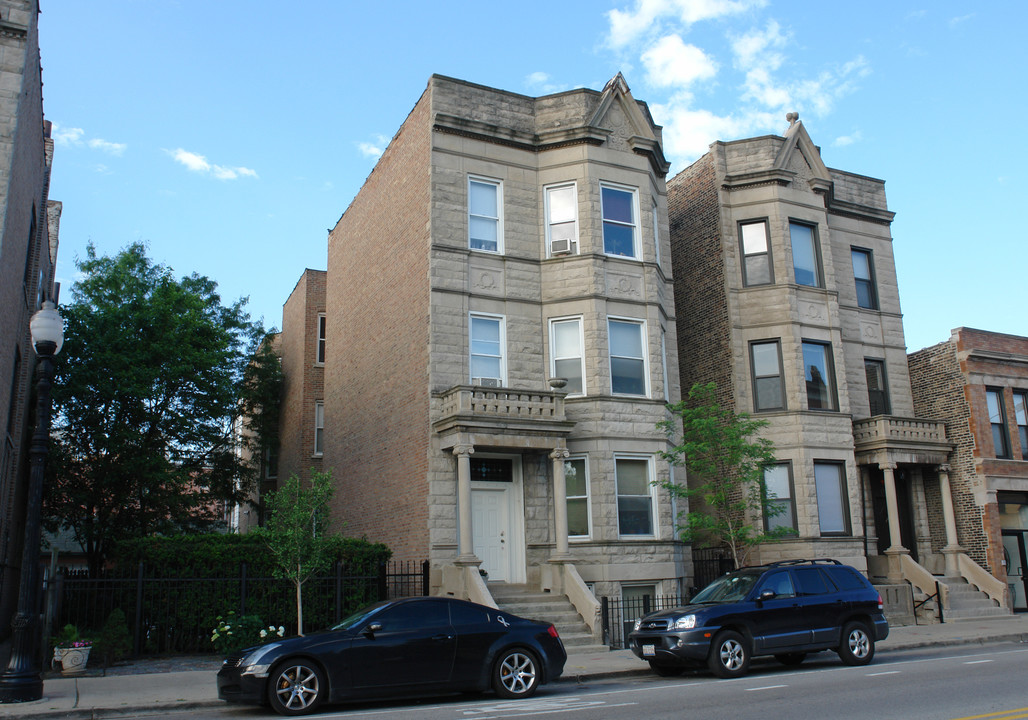 1349 W Taylor St in Chicago, IL - Building Photo