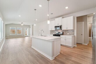 16691 Sterling Clf St in Conroe, TX - Building Photo - Building Photo