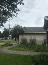 8072 San Pedro Plaza in Navarre, FL - Building Photo - Building Photo