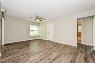 1820 SE 10th St in Cape Coral, FL - Building Photo - Building Photo