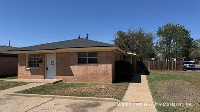 2302 40th St, Unit A in Lubbock, TX - Building Photo - Building Photo