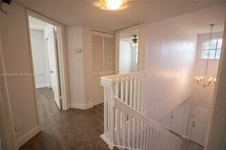 4844 Grapevine Wy in Davie, FL - Building Photo - Building Photo