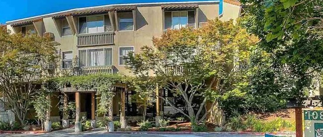 1085 Murrieta Boulevard, Unit 224