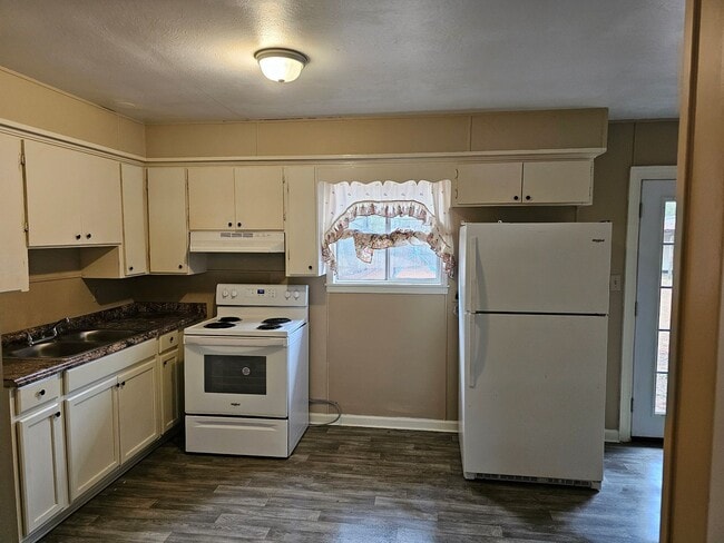 3008 Willow Dr in Meridian, MS - Building Photo - Building Photo