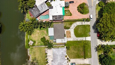 13521 S Biscayne River Dr in Miami, FL - Building Photo - Building Photo