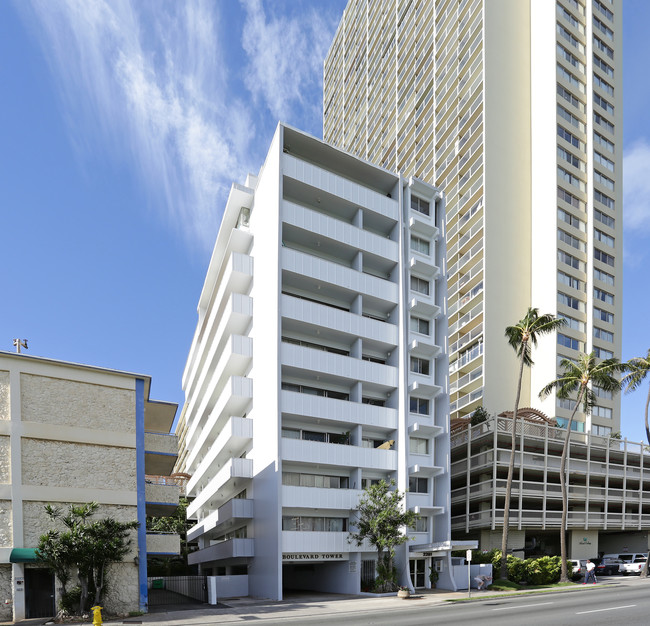 Boulevard Tower in Honolulu, HI - Building Photo - Building Photo