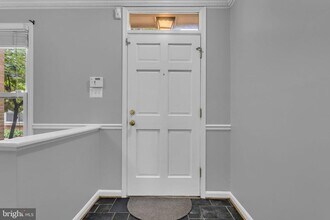 520 Colecroft Ct in Alexandria, VA - Building Photo - Building Photo