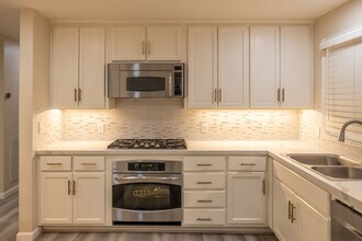 2289 Newhall St in Santa Clara, CA - Building Photo - Building Photo