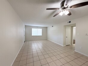 2400 5th St in Bay City, TX - Building Photo - Building Photo