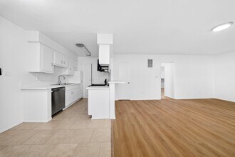 1973 Bedford St in Los Angeles, CA - Building Photo - Building Photo