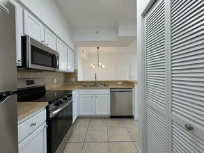 1306 Myrtlewood Cir E in Palm Beach Gardens, FL - Building Photo - Building Photo