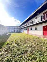 651 NW 177th St in Miami, FL - Building Photo - Building Photo