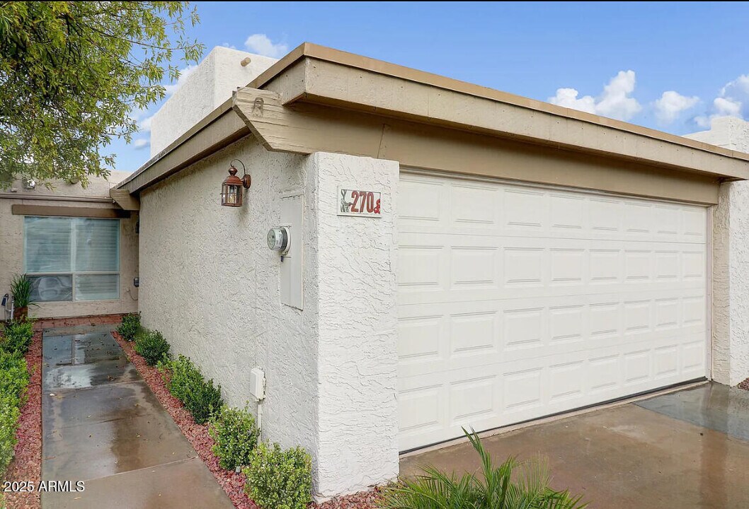 270 W Tainter Dr in Litchfield Park, AZ - Building Photo