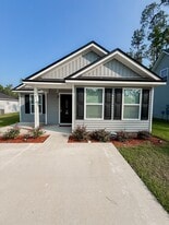 9 Sudai St in Crawfordville, FL - Building Photo