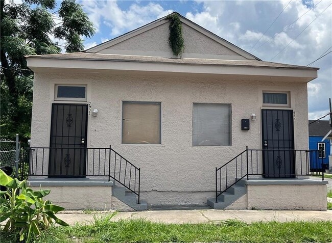 property at 2934 Dryades St