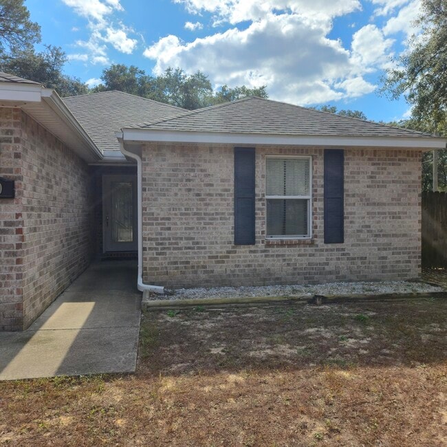 400 Yancey St in Fort Walton Beach, FL - Building Photo - Building Photo