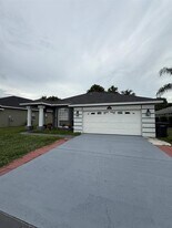 132 Golf Aire Blvd in Haines City, FL - Building Photo