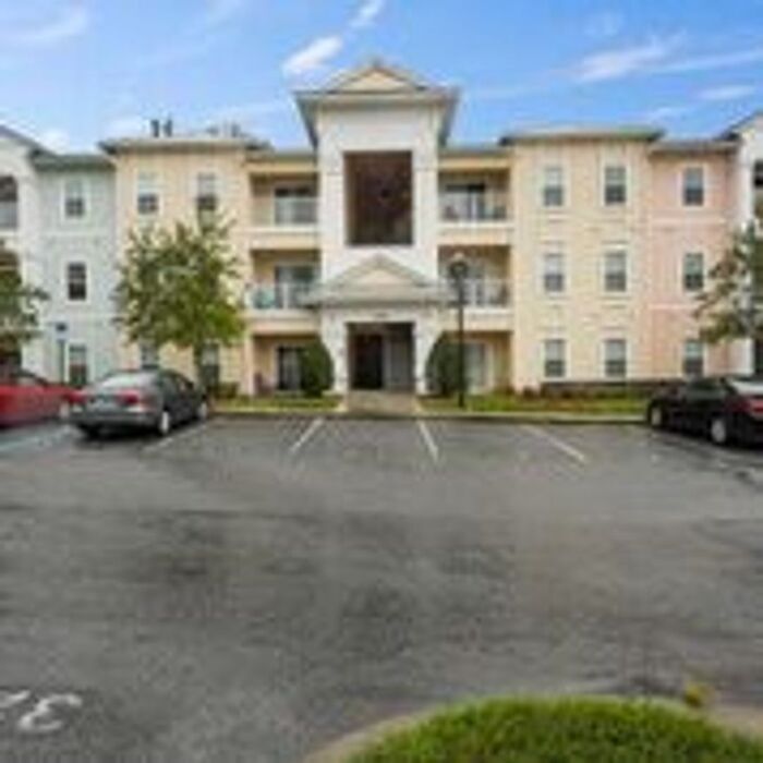4998 Key Lime Dr-Unit -UNIT 301 in Jacksonville, FL - Building Photo