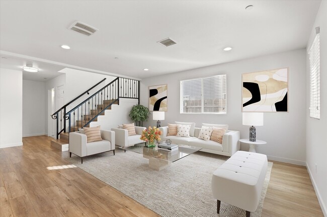 7310 Roseberry Ave, Unit A in Huntington Park, CA - Foto de edificio - Building Photo