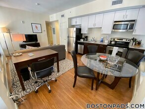 8 Winter Pl, Unit 402 in Boston, MA - Foto de edificio - Building Photo