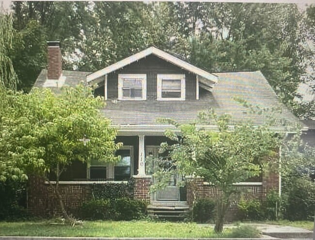 property at 110 E Hillside Dr