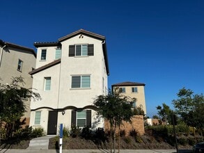 27717 Stonehurst Ln in San Pedro, CA - Foto de edificio - Building Photo
