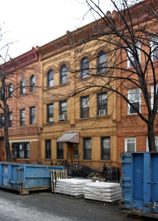 238 Stanhope St in Brooklyn, NY - Foto de edificio