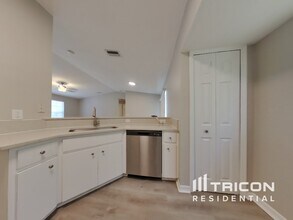 4498 Jaslo Ave in North Port, FL - Building Photo - Building Photo